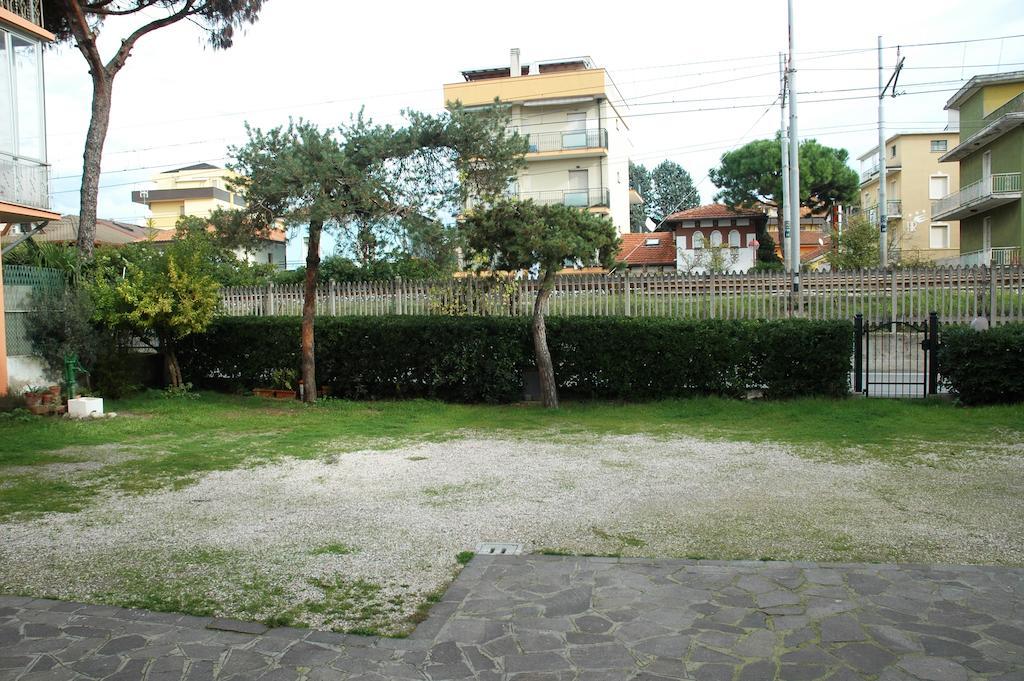 Villa Linda Affittacamere Bellaria-Igea Marina Exterior photo